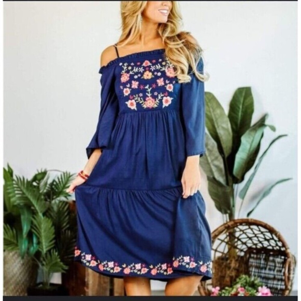 Boutique Glitzy Girlz Embroidered Dress Lined Long Beach Maxi Plus Size 2X